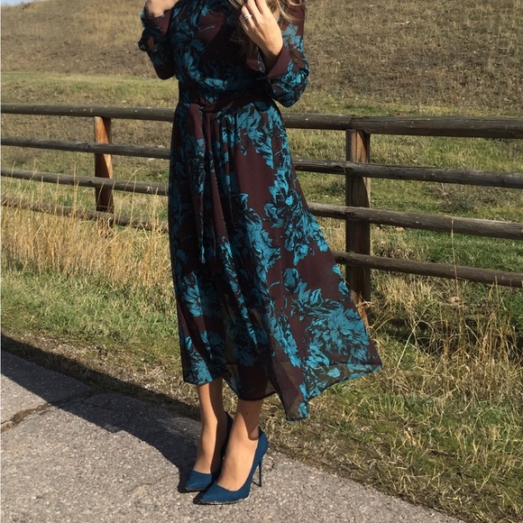 Schutz suede stiletto pointed toe pump. Sz.8 - Picture 2 of 9